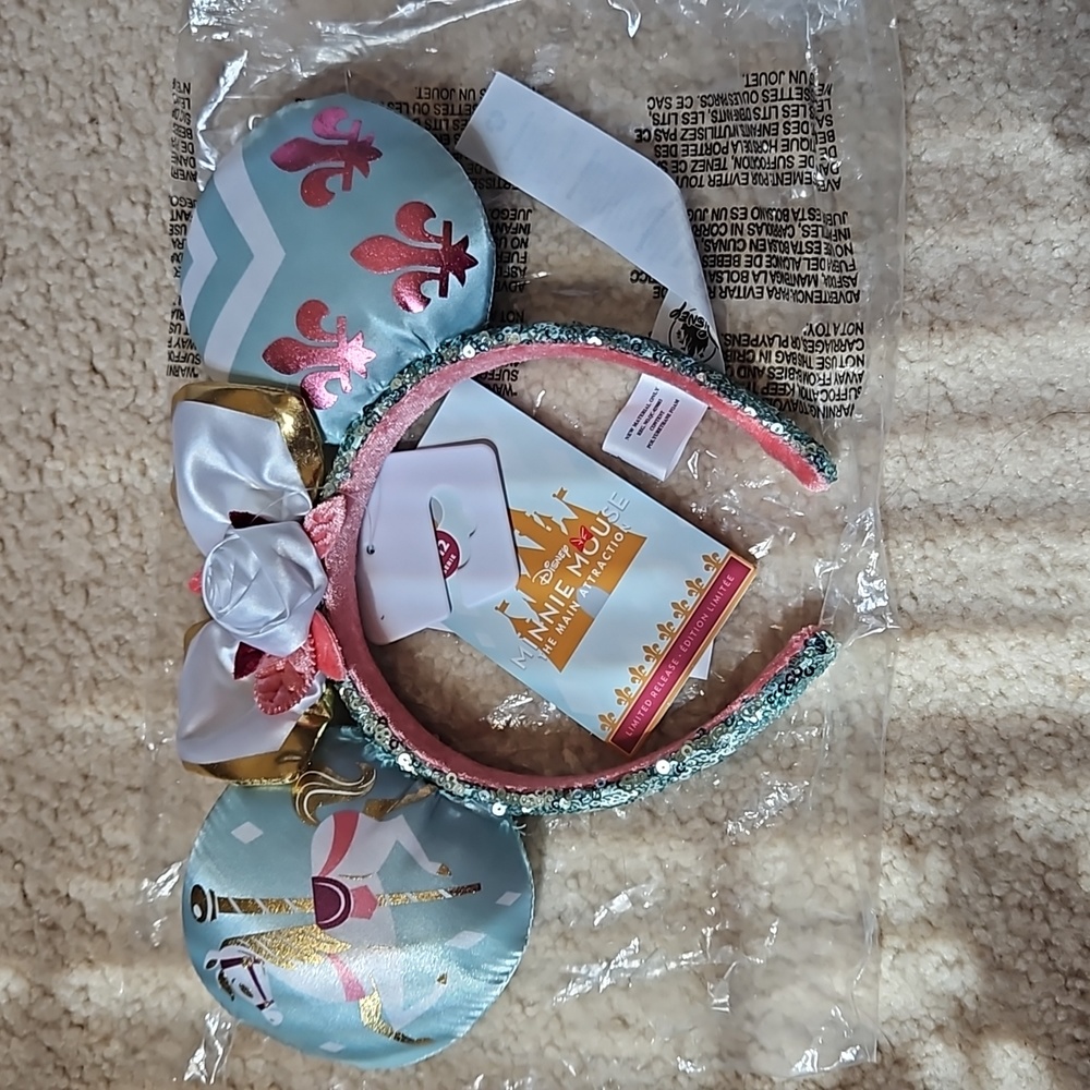 Disney Minnie Mouse Main Attraction Ears
